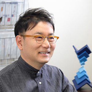 教授　岩橋直人